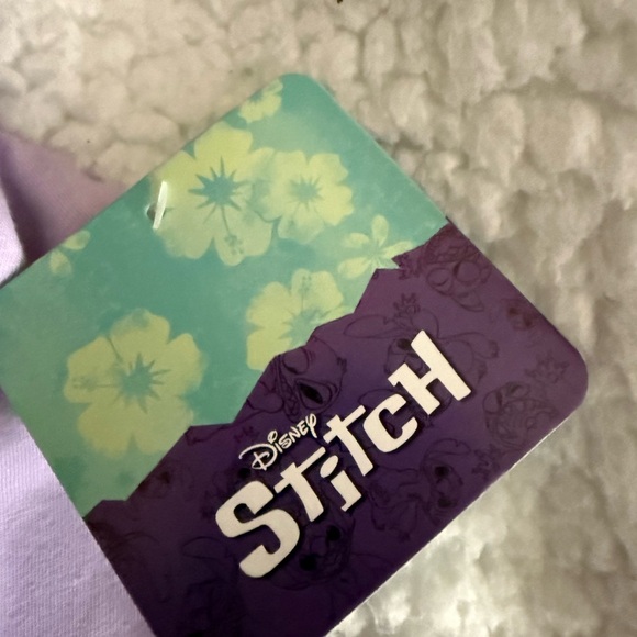 ⭐️ 3/$20 NWT Stitch & Angel Kids Shirt - Purple Disney size 14 (L) - Picture 2 of 3